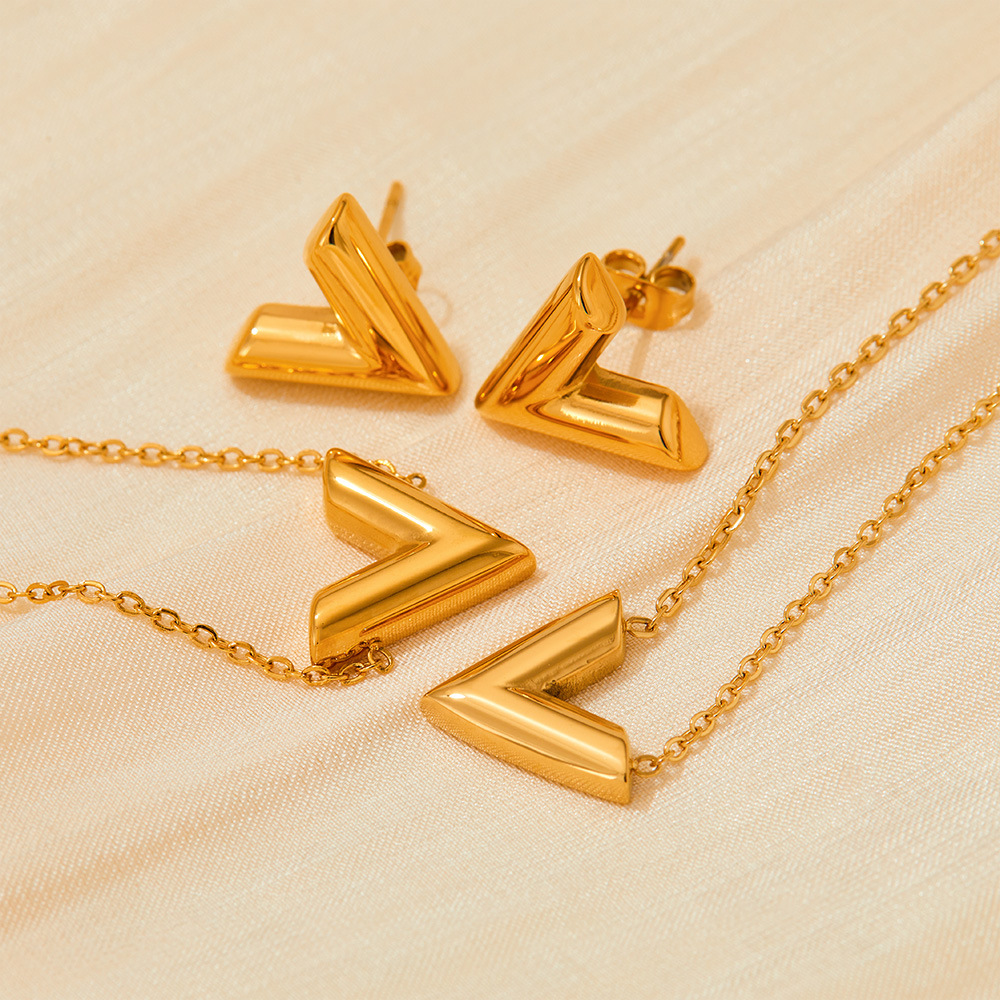 V Shape Pattern Lady Simple Style V Shape Stainless Steel Titanium Steel Plating Sweater Chain