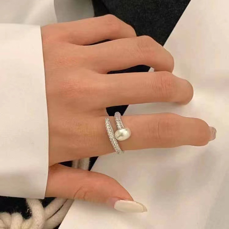 Simple Style Solid Color Imitation Pearl Inlay Artificial Diamond Women's Open Rings display picture 3