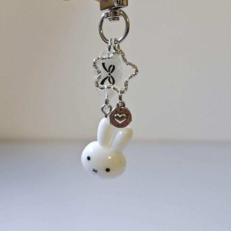 Japanese-style Miffy Rabbit keychain, cute and soft, cartoon bag pendant, gift for girlfriends, high-quality keychain accessory Japanese-style Miffy Rabbit keychain, cute and soft, cartoon bag pendant, gift for girlfriends, high-quality keychain accessory