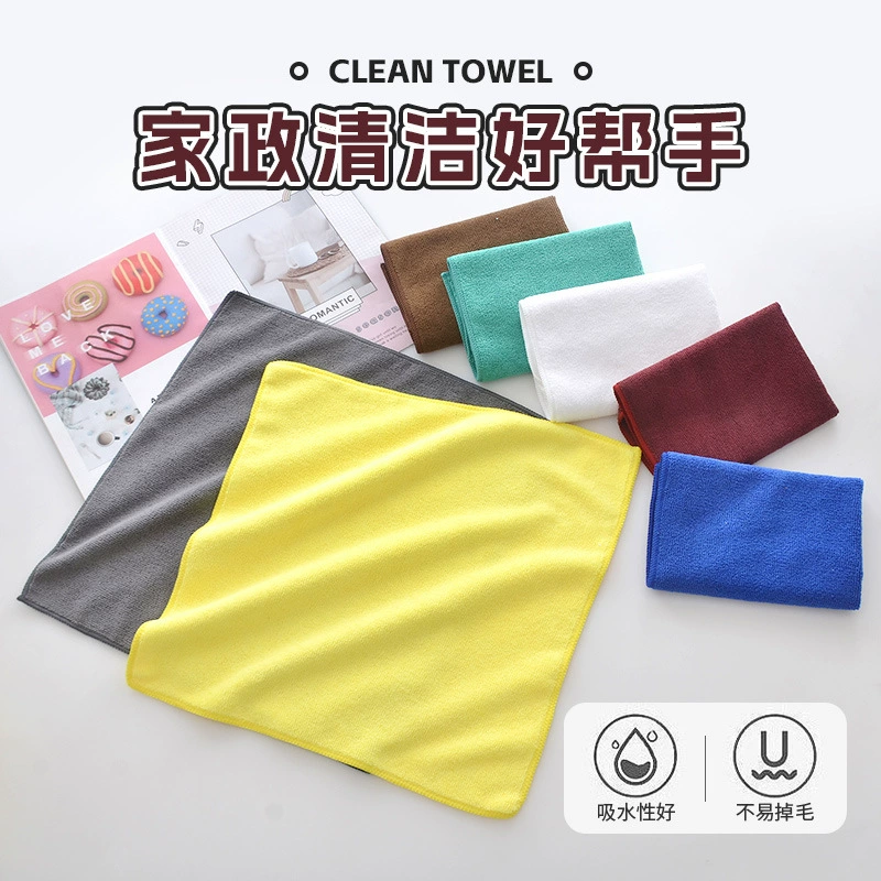 Впитывающая уборка для уборки квадратных полотенец в ресторане