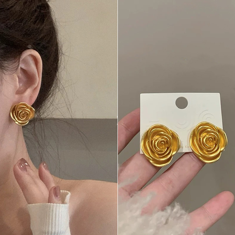 Pendientes de metal de alta gama, diseño minimalista y moderno, para mujer 2024, suministro al por mayor