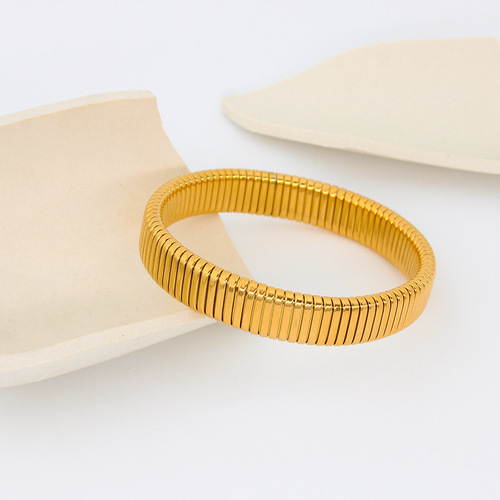 Wholesale European and American cross-border 18k real gold titanium-plated steel fashion elastic polished bracelet rings men's and women's jewelry