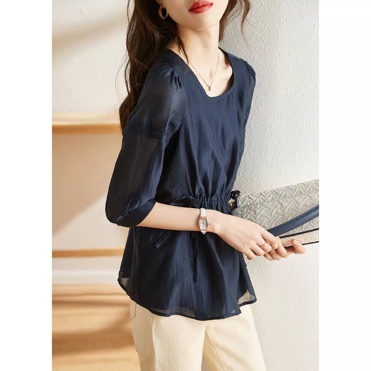 [Кружевная рубашка с рукавами с семью точками] Весенне-осенняя Блузка для похудения со шнурком на талии и темпераментом