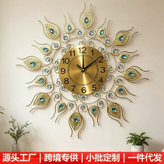 跨境爆款孔雀彩钻轻奢钟表客厅挂钟铁艺创意装饰时钟时尚外贸批发