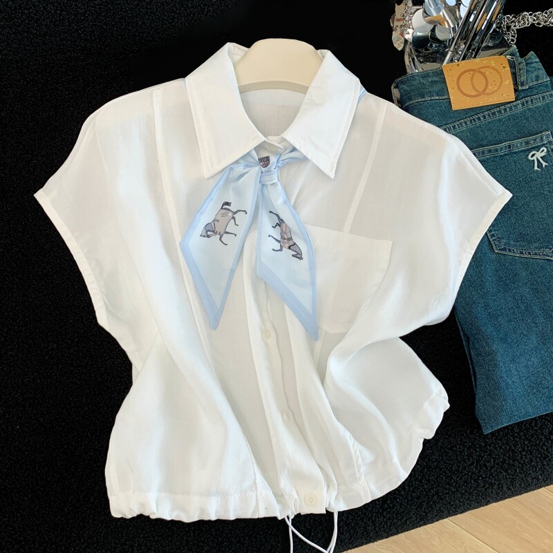 Real Shot of the New Summer Korean-Style Silk Scarf Tie Sleeveless Shirt for Women, with a Unique and Stylish Design Real Shot of the New Summer Korean-Style Silk Scarf Tie Sleeveless Shirt for Women, with a Unique and Stylish Design