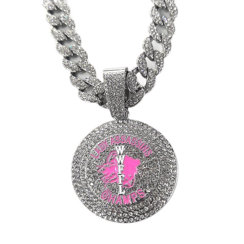 Europa y América Hip Hop estilo LADY ASSASSINS campeón colgante completo collar de cadena cubana se puede personalizar LOGO
