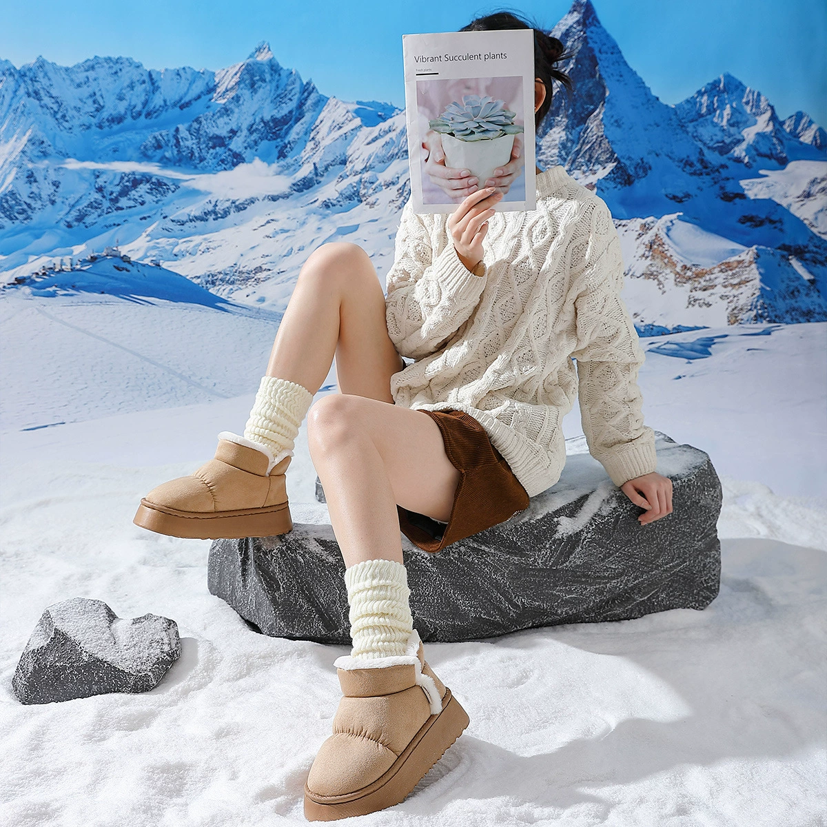 Снежные сапоги толстые хлопчатобумажные туфли женские зимние теплые плюс пушистые тапочки мужские домашние тапочки женские оптовые продажи