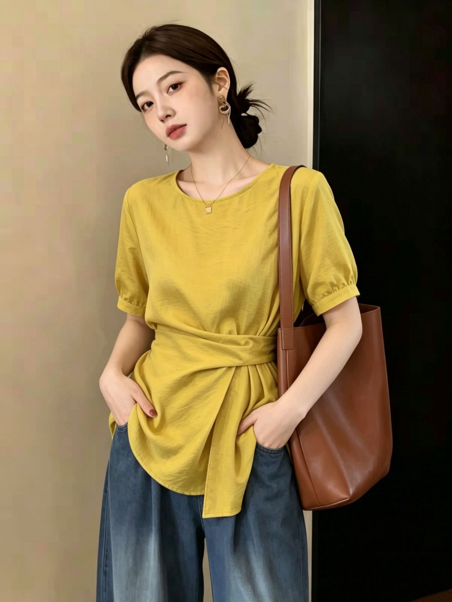 Áo thun nữ tay ngắn cổ tròn phom suông, thiết kế vai thẳng eo xếp li — xanh lam chi tiết 4
