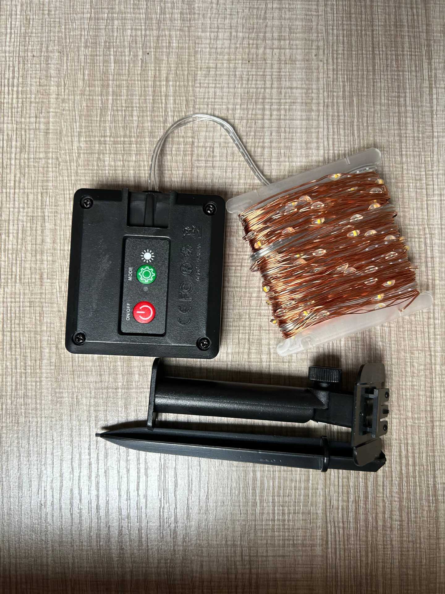 Guirnalda de luces solares de alambre de cobre + clips para alambre, 14 metros, 120 LED, 8 modos - ¡Oferta por tiempo limitado! Hasta agotar existencias.
