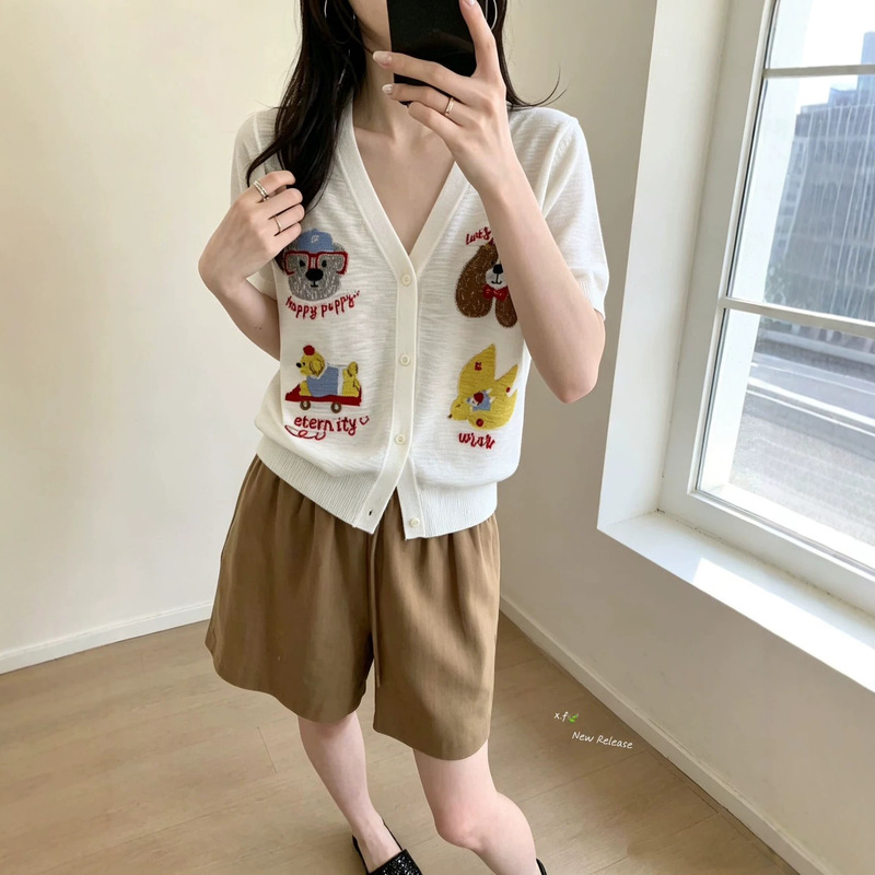 Cartoon Jacquard T-Shirt for Women, Stylish Round Neck, Flutter Sleeves, Casual Versatile Slim-Fit Youthful Knit Top Cartoon Jacquard T-Shirt for Women, Stylish Round Neck, Flutter Sleeves, Casual Versatile Slim-Fit Youthful Knit Top