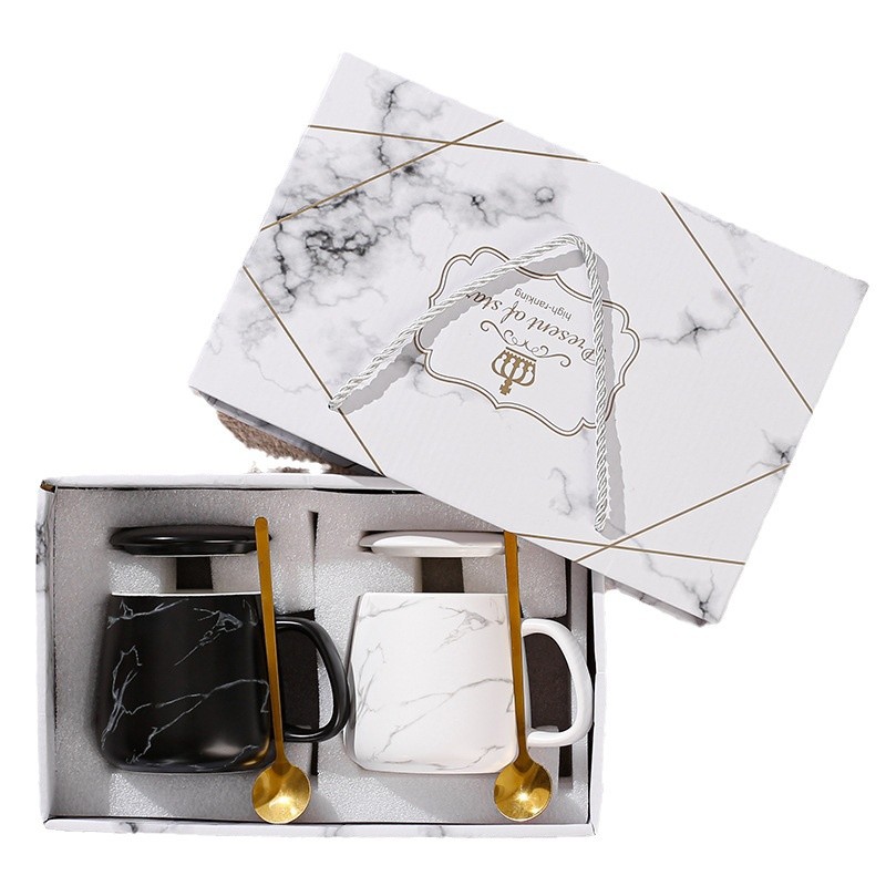 Taza de cerámica simple para casarse con un par de copas de marca logotipo personalizado para parejas en blanco y negro para copas caja de regalo de boda