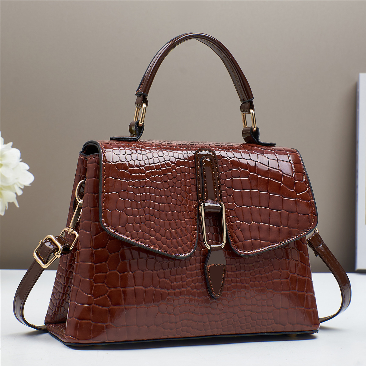 Nuevo bolso de moda coreano damas primavera y verano mochila bolso de mano temperamento bolso de mujer bolso de hombro universal damas