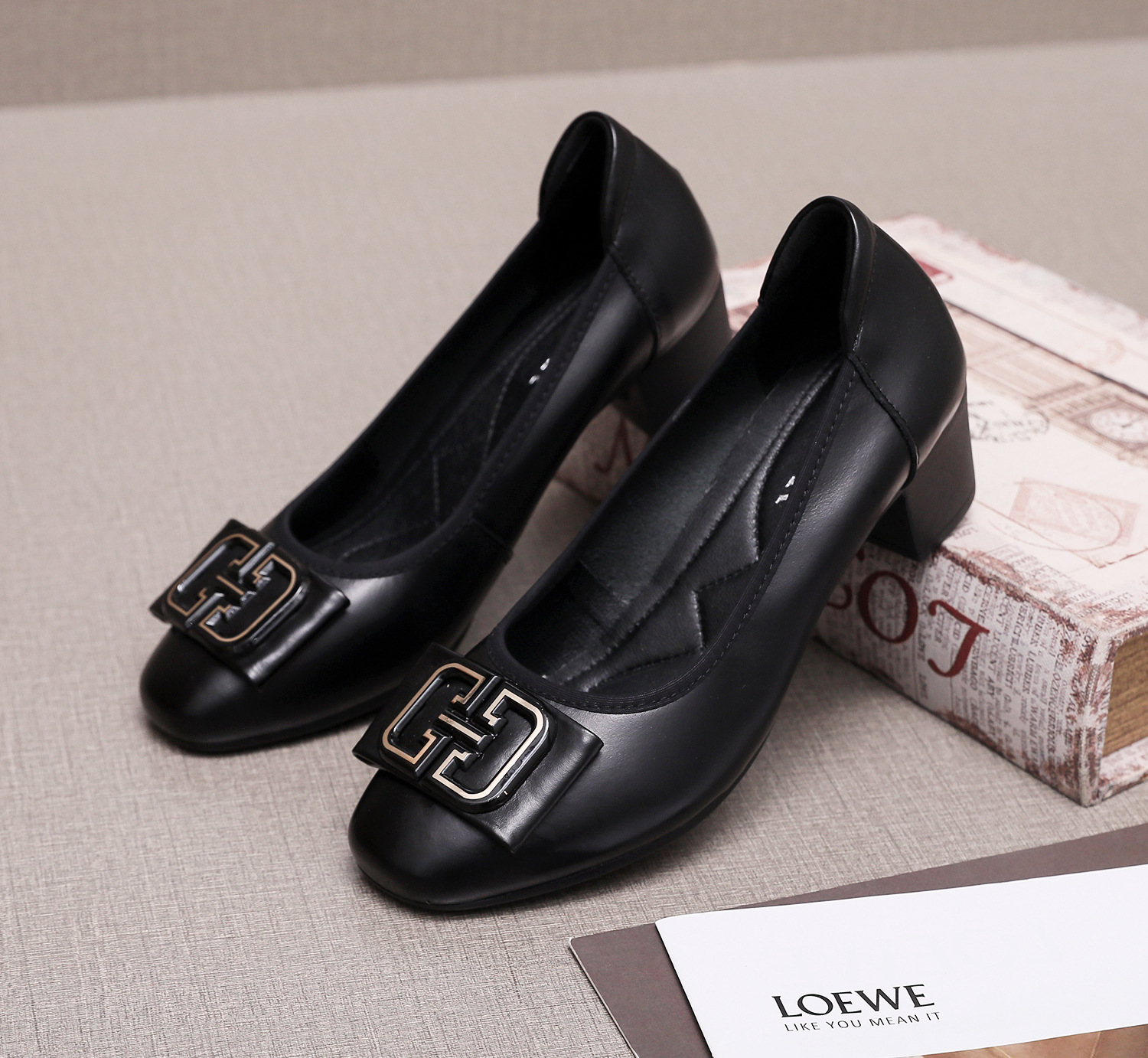 Women's Leather Single Shoes Casual Soft Sole Mid Heel Loafers_voghion.com