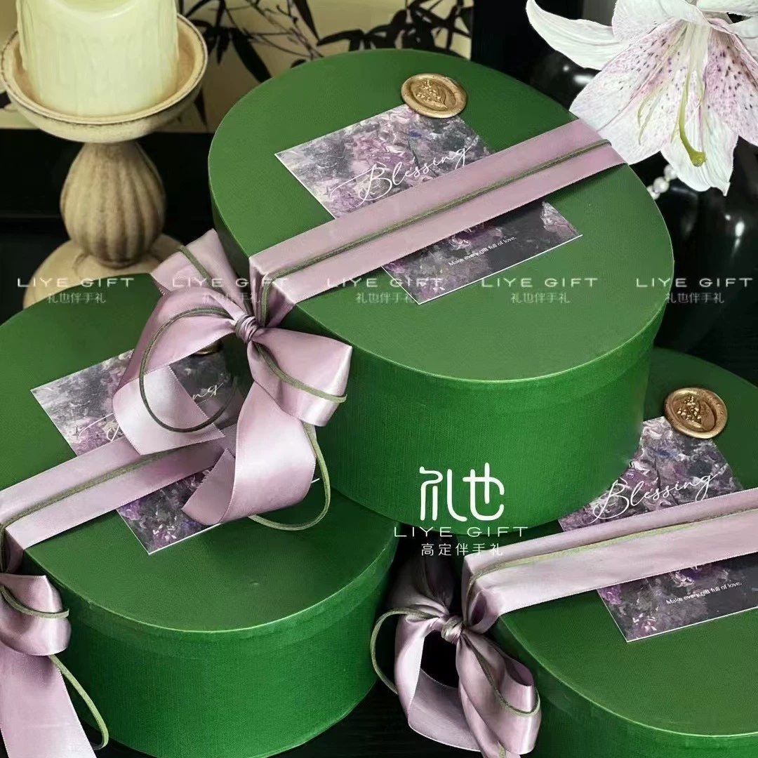 Зеленая овальная подарочная коробка Рождественская подарочная коробка Красный овальный с ручной подарочной коробкой Рождественская подарочная коробка