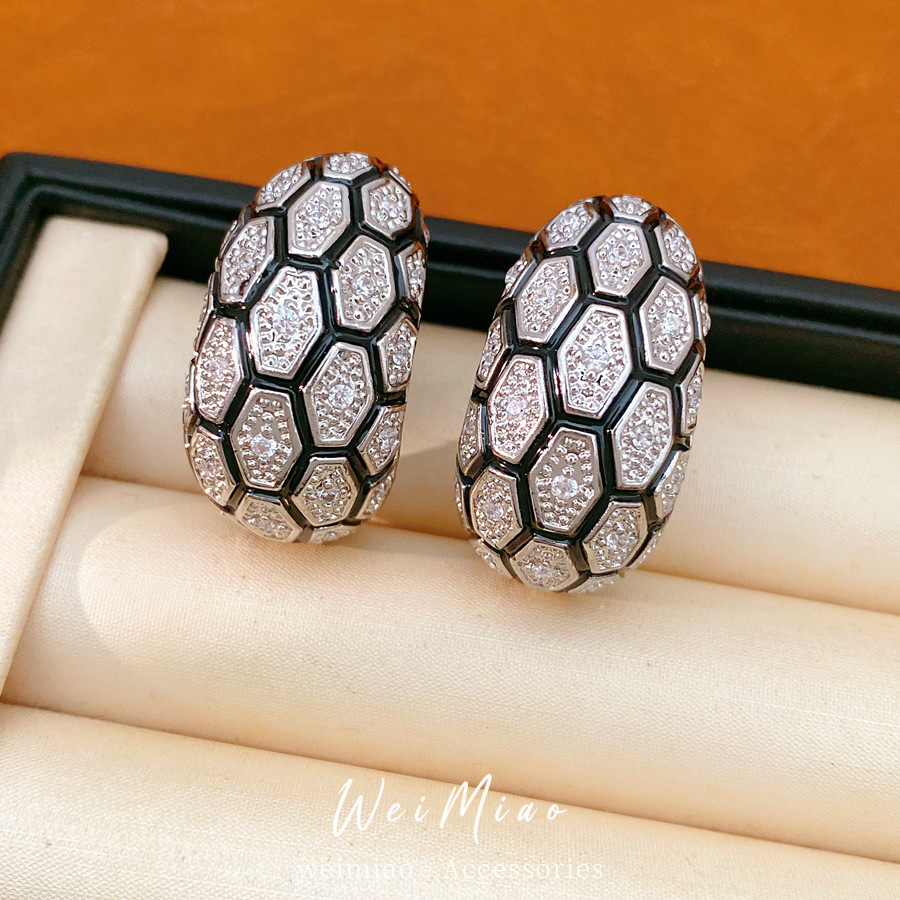 18k oro real chapado aguja de plata zircon en forma de C pendientes de diseño personalizado pendientes temperamento variado exquisitos pendientes de alta calidad