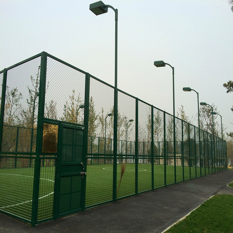体育场围栏长沙 球场护栏网   勾花网组合式网球场围网