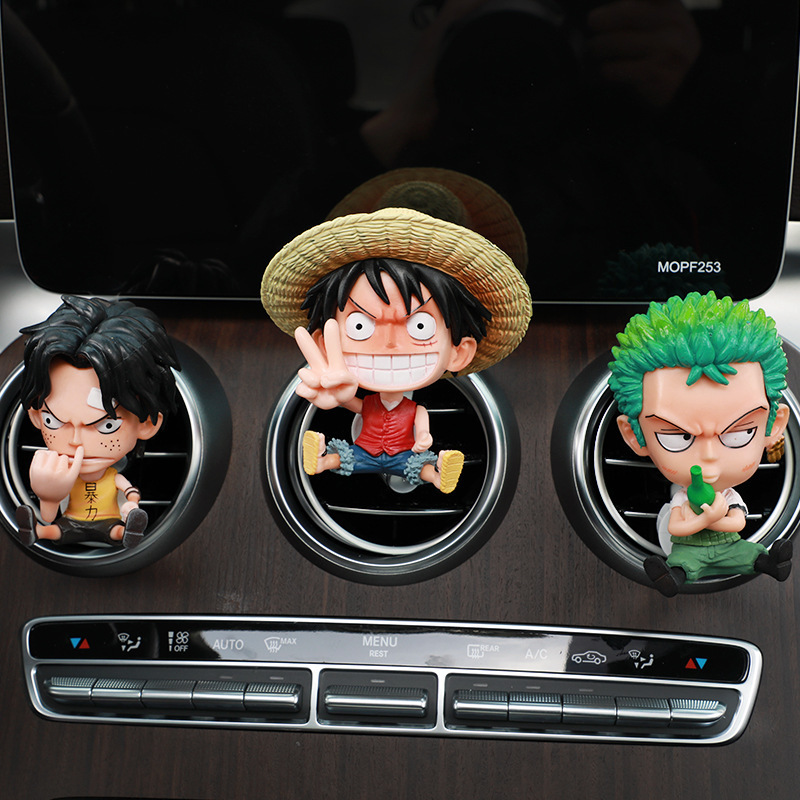 One Piece Hand Car Outlet Clip de perfume Luffy Accesorios creativos para automóviles Decoración de automóviles Adornos para hombres y mujeres