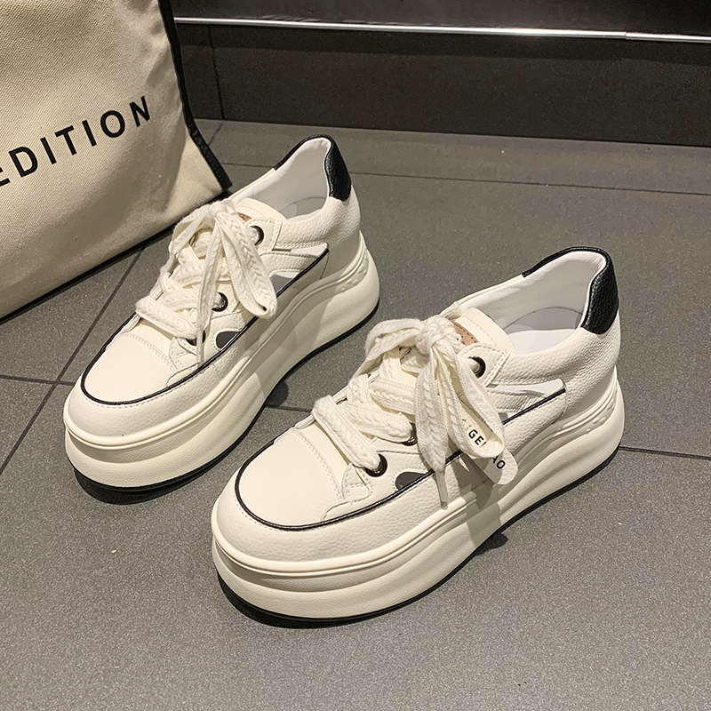 Zapatos blancos transpirables para hombres verano 2024 nuevos zapatos casuales deportivos de alta altura con suela gruesa