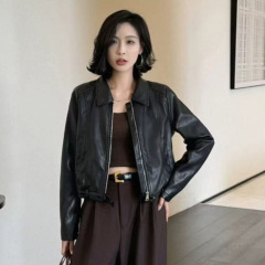 2025新型革コート女性用高級感復古風高級感ゆるい襟付き香港風ショートジャケット