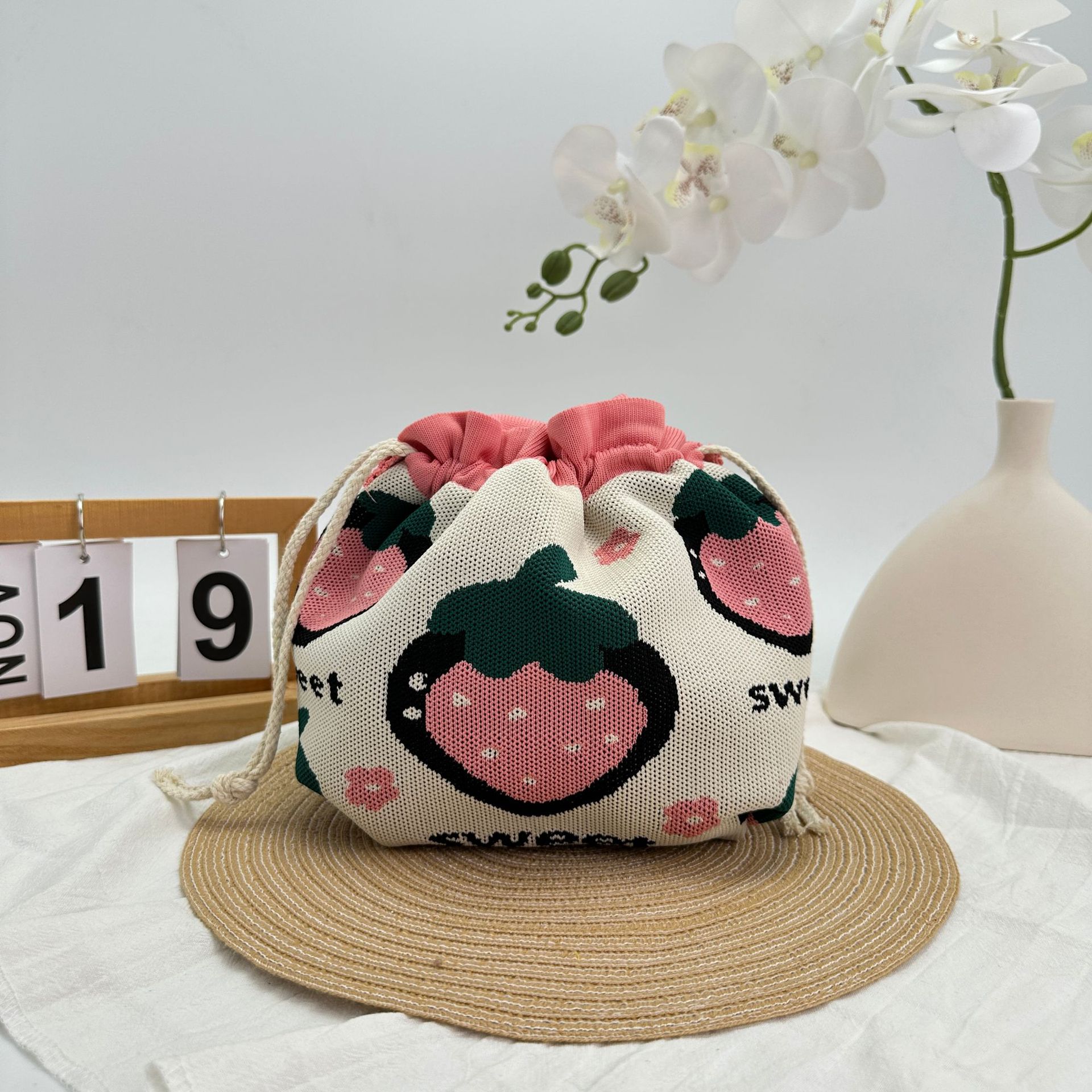 Cartoon Graphic Knit Soft Bucket Drawstring Drawstring Bag 9