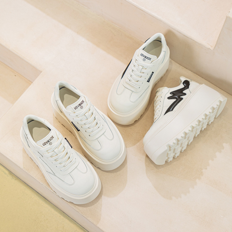 Damen-Freizeitschuhe im deutschen Stil mit dicker Sohle, neues Modell für Frühjahr/Herbst 2024, vielseitige weiße Schuhe, niedrig geschnitten, einfarbig_voghion.com