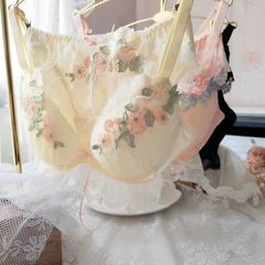 Long-term Japanese-style sweet and fresh deep-V thin cup underwear heavy industry flower embroidery bra set available in size A-F cups