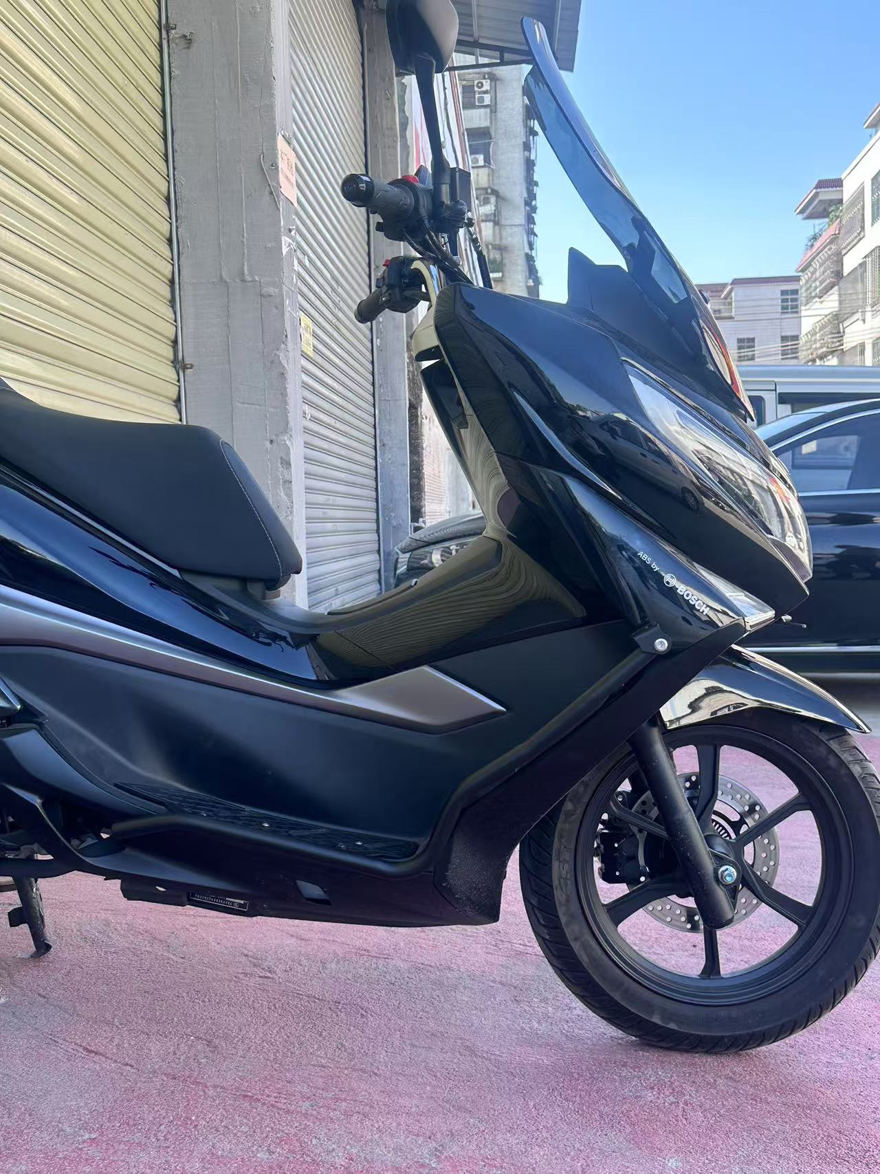 Suitable for Haojue Uhr150 Stainless Steel Bumper Body 22mm Anti-Side Guard Bar with Aluminum Alloy Pedal