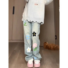 2024春季新款美式复古小众花朵贴布刺绣直筒牛仔裤女高腰显瘦长裤