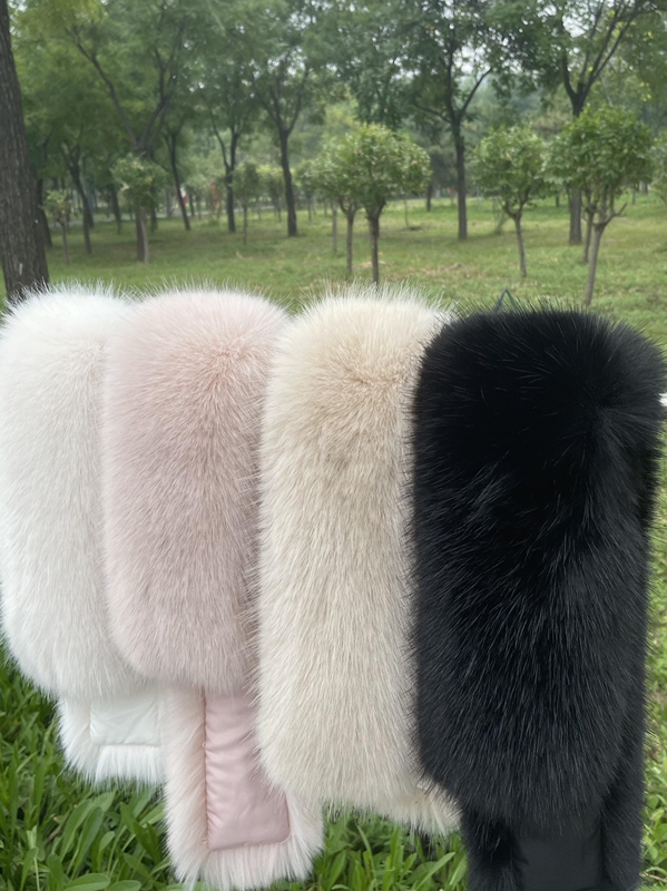 Fox Fur Collar Sold Separately, Imitation Fur Coat, Parka down Jacket, Hat, Large Fur Collar Sold Separately, Off-White Fox Fur Collar Sold Separately, Imitation Fur Coat, Parka down Jacket, Hat, Large Fur Collar Sold Separately, Off-White