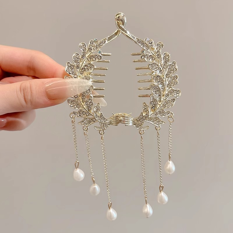 Nuevo estilo chino mariposa botón de cabello para mujeres de alta calidad flores de perla clips de cola de caballo lujoso clips de agarre de cabeza posterior falda de caballo adornamiento para el cabello