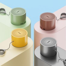 音为爱新款金属Mini蓝牙音箱吊绳便携户外无线重低音音响EWA-A129