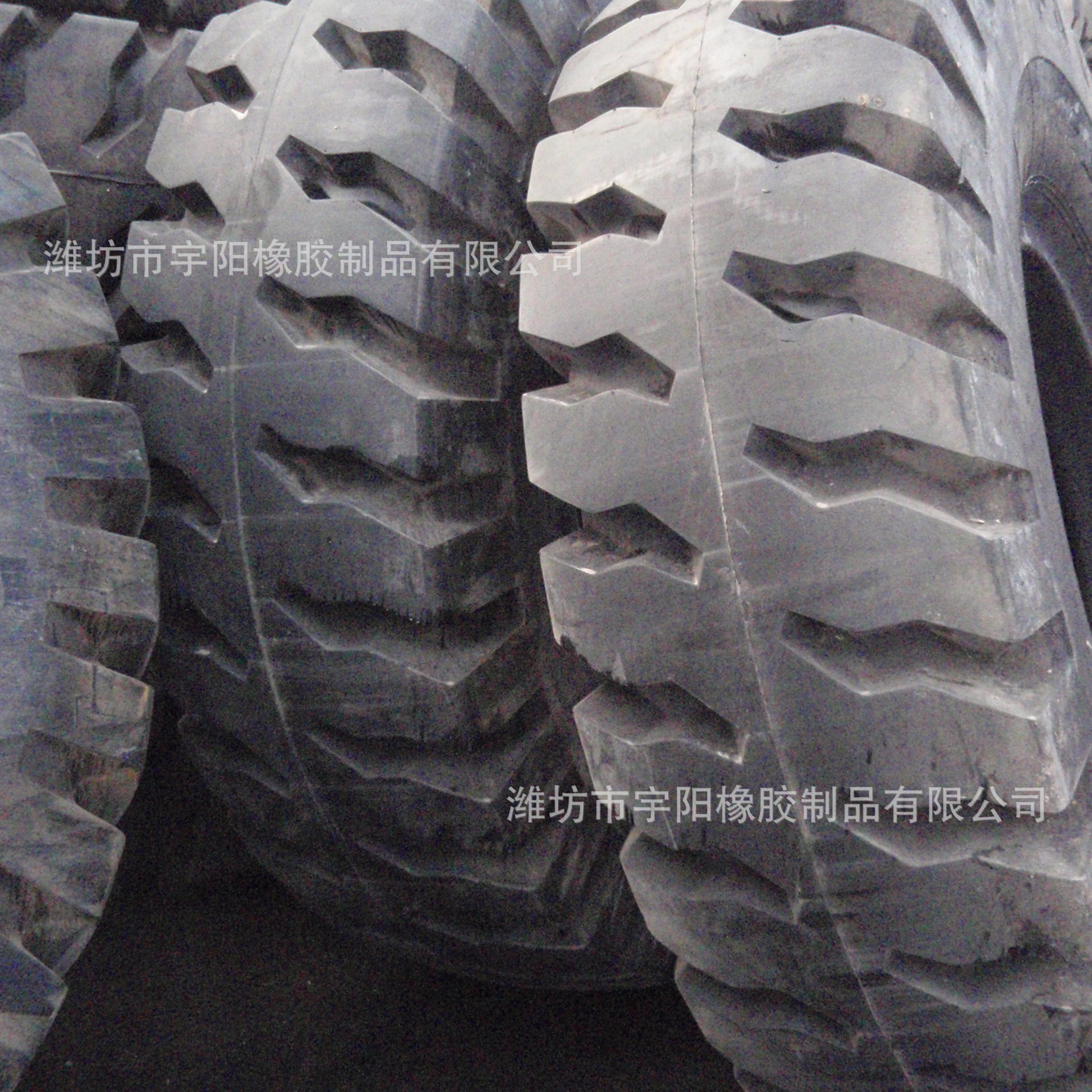 E4花纹 24.00-35 港口起重机 堆装机轮胎  加厚