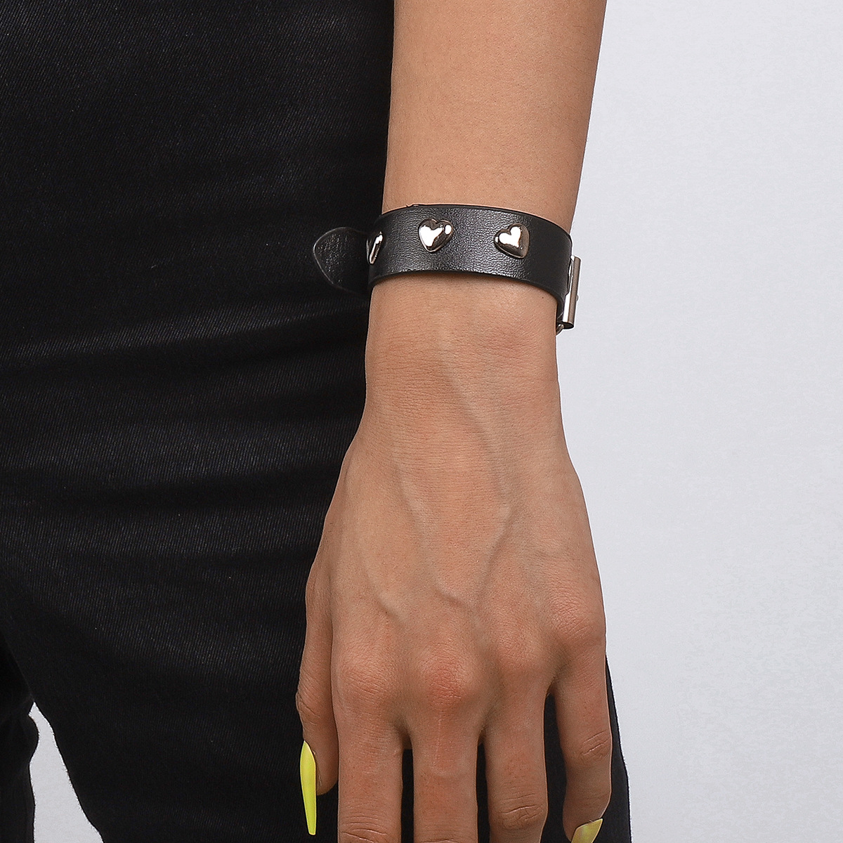 Cool Style Heart Shape Butterfly Skull Pu Leather Alloy Iron Inlay Rhinestones Womenu0027S Bangle 1