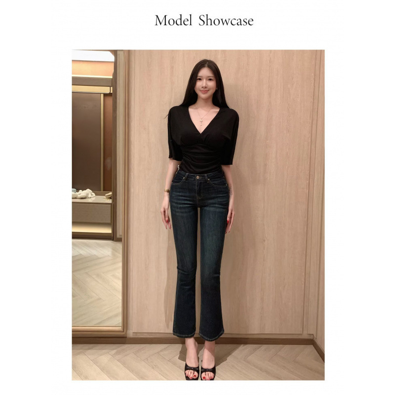Retro-style, figure-flattering, hip-enhancing, waist-slimming, and butt-lifting, 9/10 length, slightly flared pants for women, 2026 autumn collection, high-waisted, stretchy denim pants for women Retro-style, figure-flattering, hip-enhancing, waist-slimming, and butt-lifting, 9/10 length, slightly flared pants for women, 2026 autumn collection, high-waisted, stretchy denim pants for women