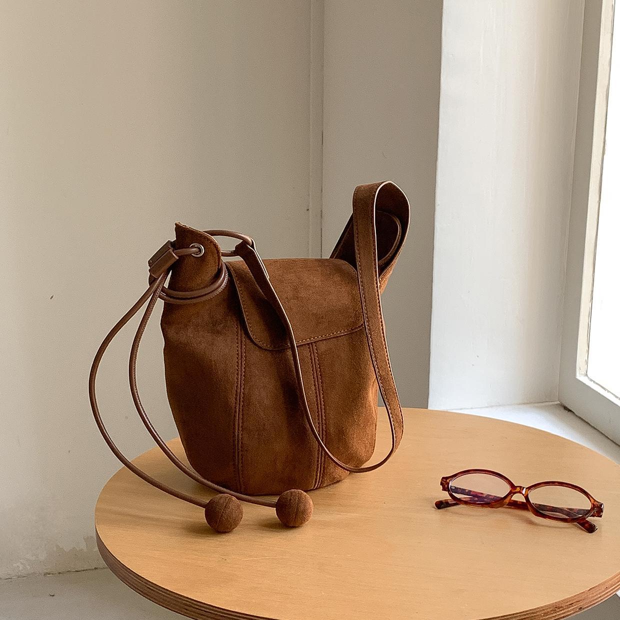 Korean Retro Suede Crossbody Bag For Women Autumn/Winter New Fashion Bucket Bag Minimalist Luxury Shoulder Bag - Thumbnail 2