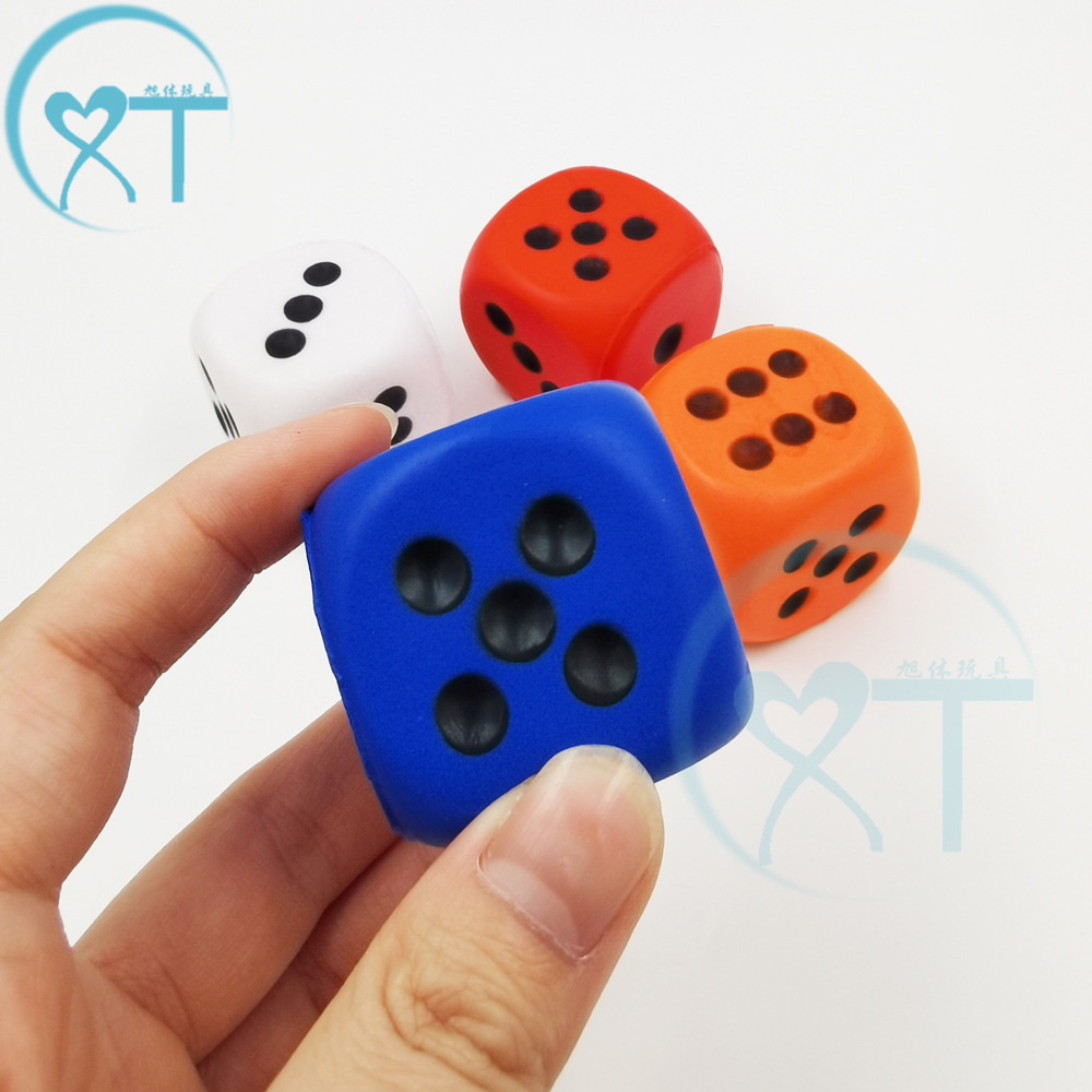 跨境PU发泡海绵球软式实心4.2cm骰子圆角方块色子促销工艺品玩具