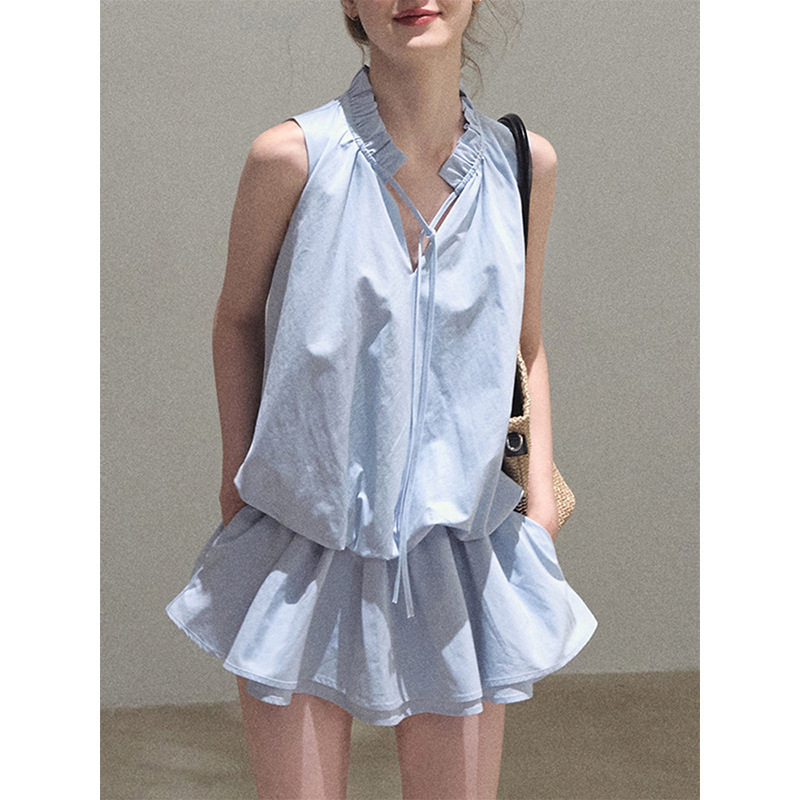 Hongyi's New Lace-Up Relaxed Silhouette Design for Small People, Bud Jellyfish Skirt Dress with Leggings for Summer