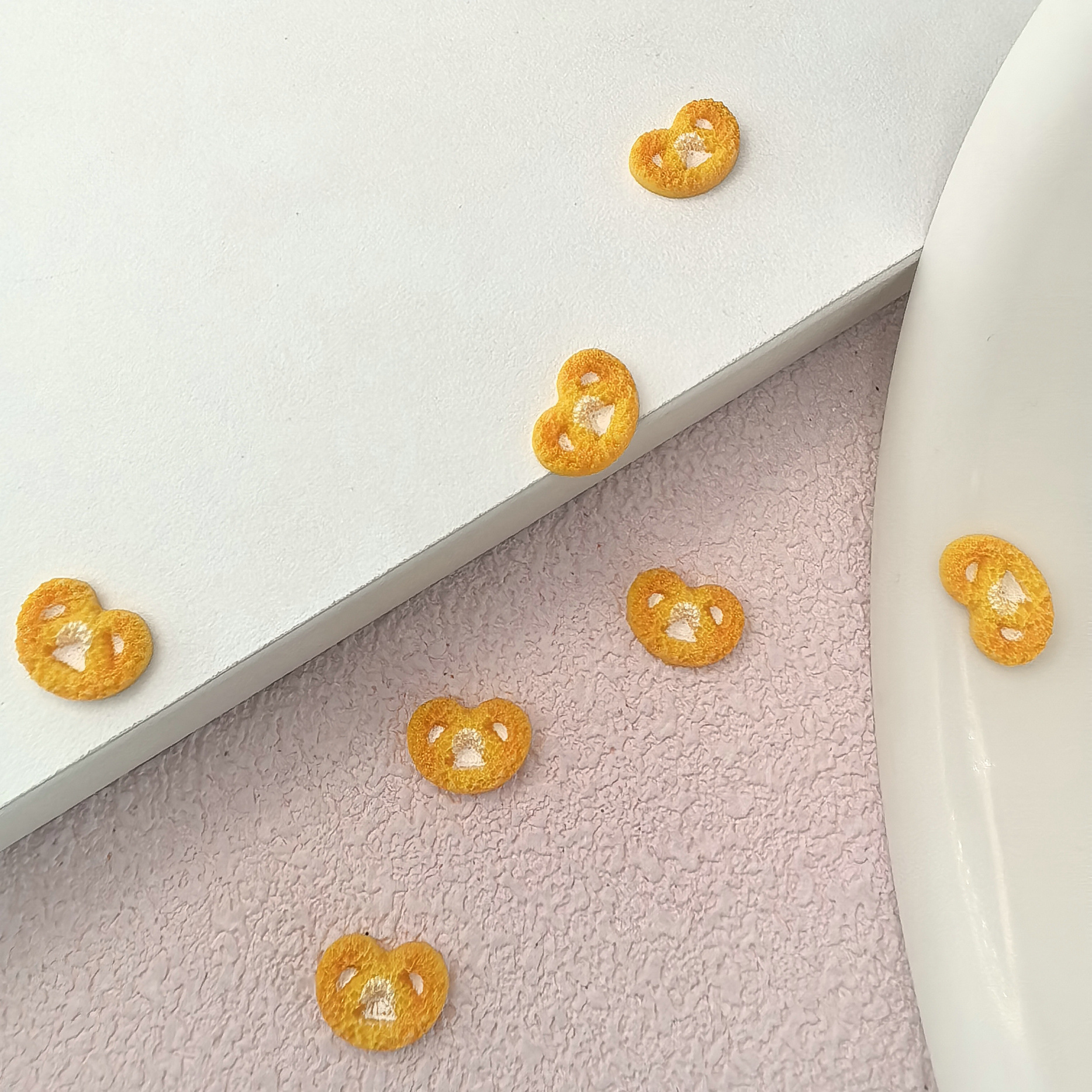 仿真食玩曲奇饼干美甲饰品批发混款夜光diy学生发夹饰品配件美