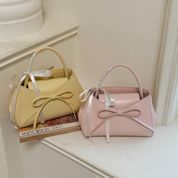 New Bow-Knot Geometric Line Design Handbag Ck Fashion Shoulder Bag 2026 Spring/Summer Stylish Crossbody Bag for Women New Bow-Knot Geometric Line Design Handbag Ck Fashion Shoulder Bag 2026 Spring/Summer Stylish Crossbody Bag for Women