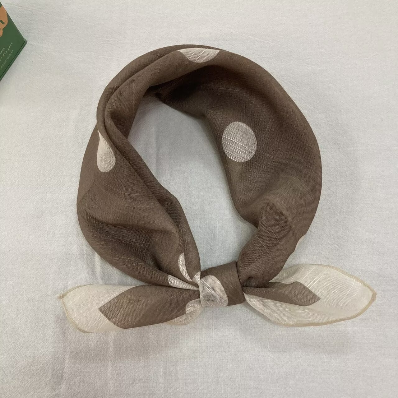 31 올리브 브라운 도트