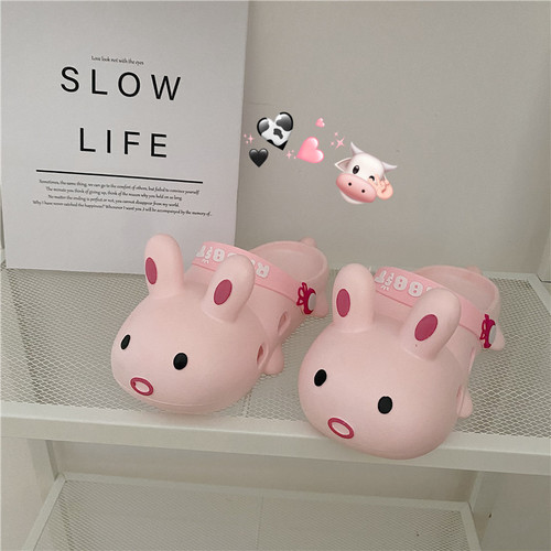 Women's Summer Outwear Cute Cartoon Home Use Shower Slippers with Holes Breathable Thick Sole Teenage Heart