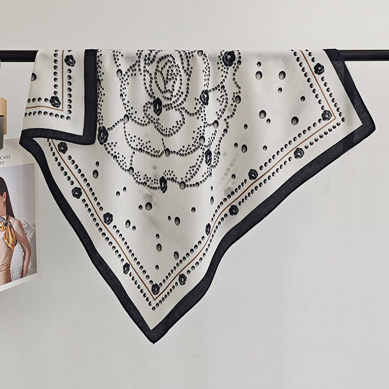 Primavera y verano simple bufandas de seda impresas retrógradas de moda personalidad de alta calidad de viaje fotográfico decoración bufandas delgadas