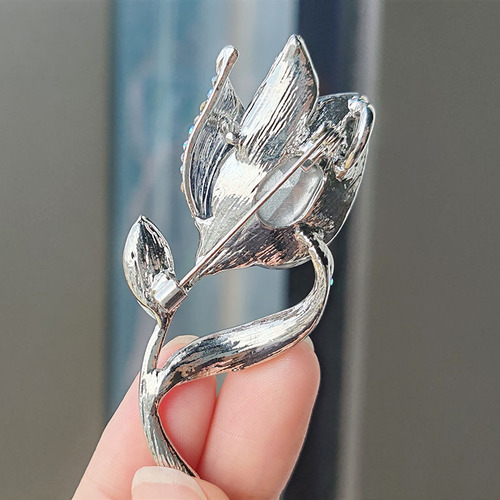 New Corsage Crystal Brooch Crystal Flower Brooch Women's Accessories Korean Luxurious and Attractive Pin High-end Temperament
