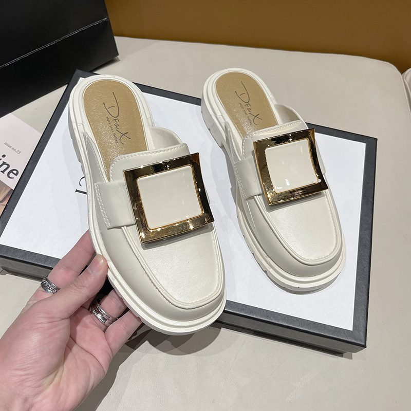 Nuevas medias zapatillas de mujer desgaste exterior perezoso medio soporte hebilla cuadrada punta cerrada slip-on plataforma casual Sandalias planas al por mayor
