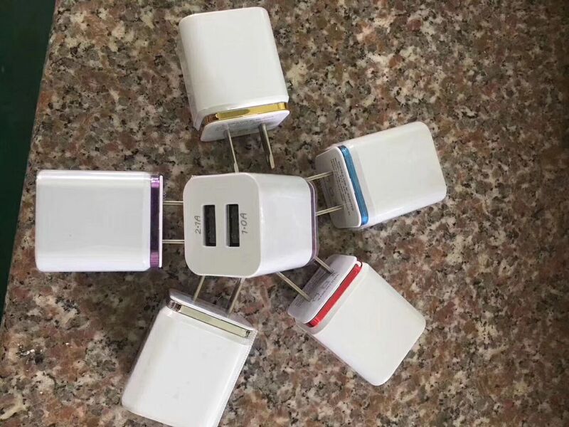 New double usb color with Phnom Penh charging head 2.1A mobile phone Android universal double U charger wholesale direct sales