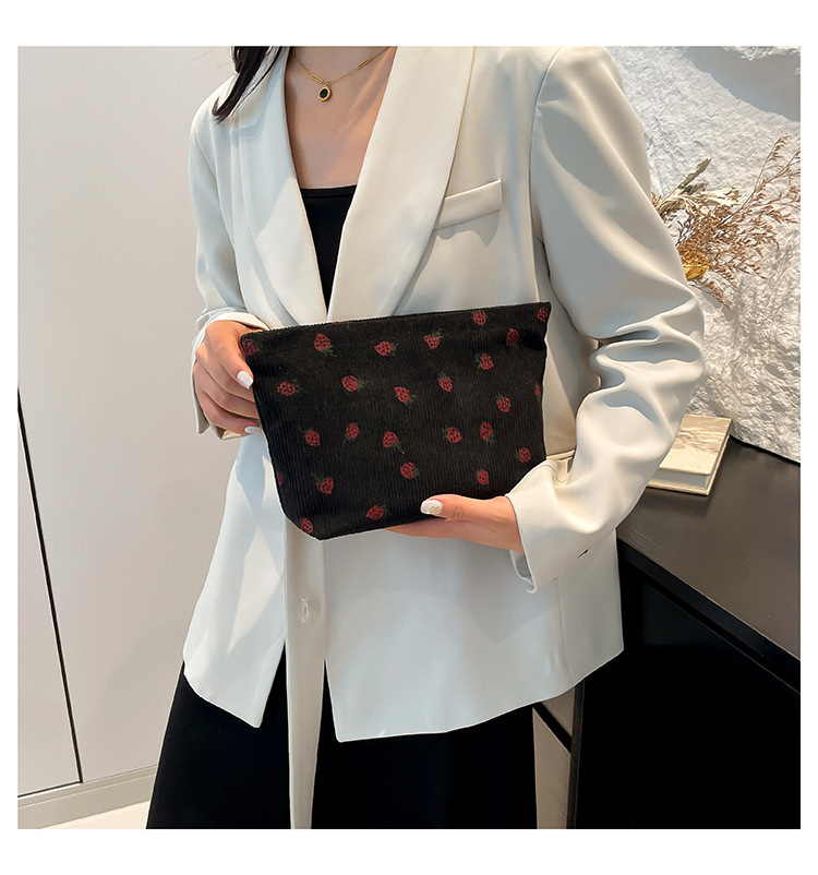 200g Weight Polyester Lining Material Zipper Closure Type / Strap Type Clutch Bag Bags Type Daily, Street, Shopping Occasion Canvas Material Strawberry Pattern All Seasons Season Unisex Gender Cute, Streetwear Style Square Shape Cute Streetwear Strawberry Canvas Square Makeup Bags 5
