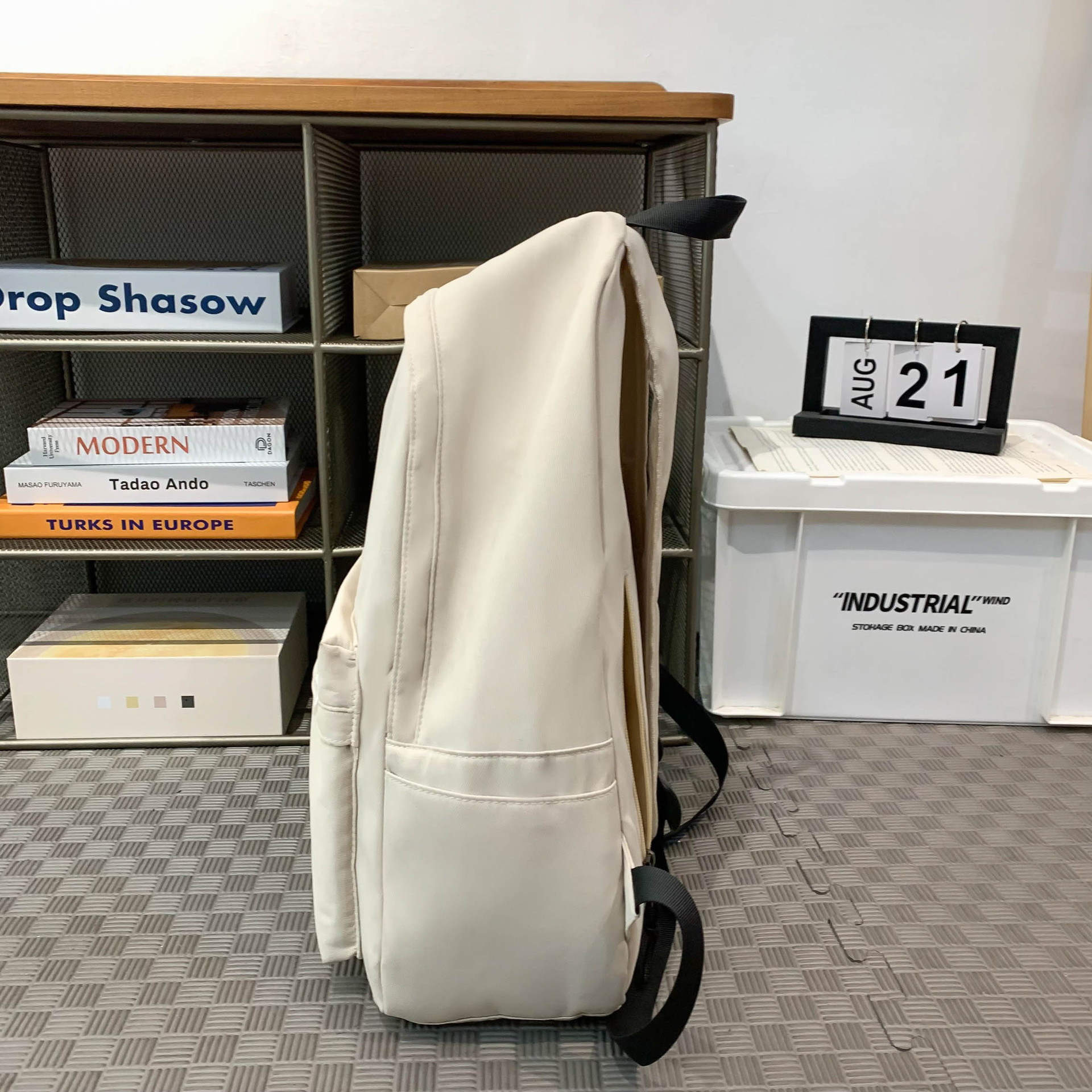 2024 nueva mochila simple de color sólido, estudiantes de secundaria y preparatoria, mochila escolar de viaje de gran capacidad al por mayor