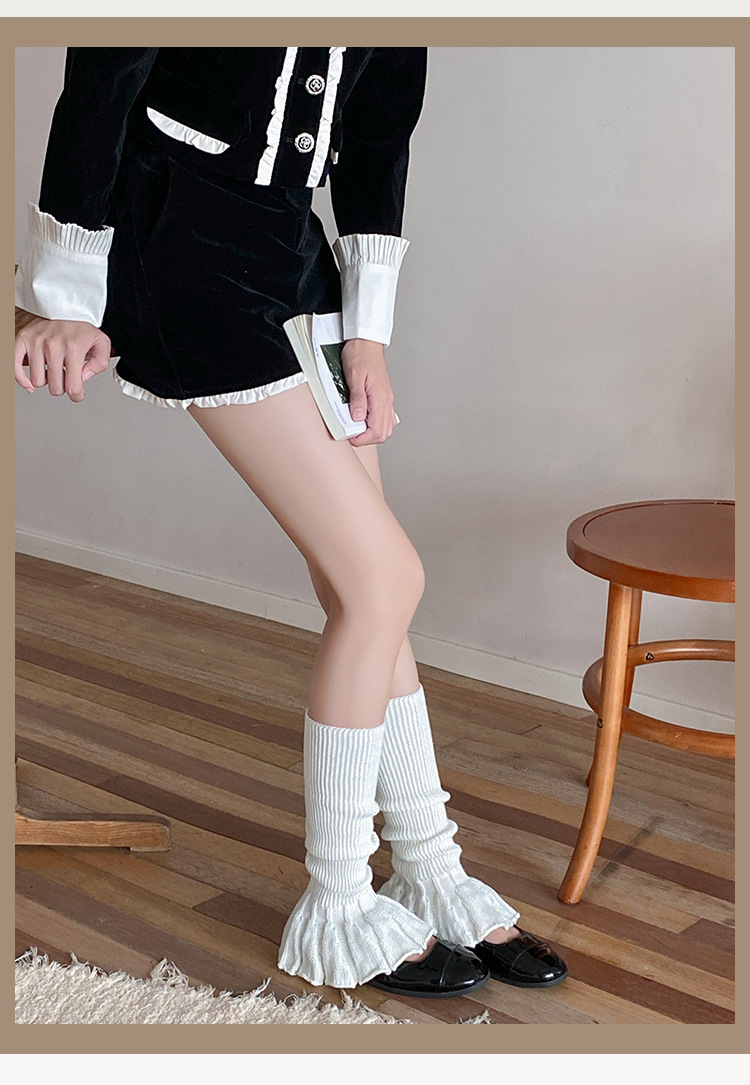 Bekleidungsaccessoires: Gestrickte Beinstulpen im Ballettstil mit Spitzenbesatz, verdicktem Rippstrick, hohe Socken für den Winter, atmungsaktiv und schweißableitend_voghion.com