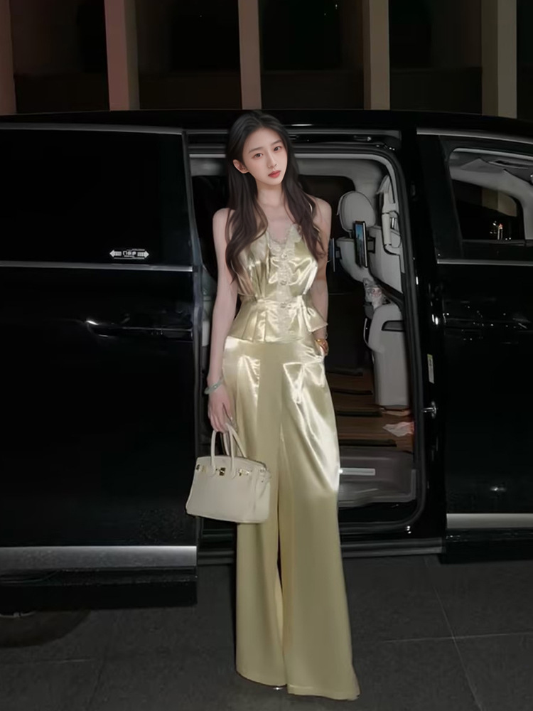 Bộ đồ hai mảnh mùa hè kiểu Pháp: áo vest ren không tay phối quần ống rộng cạp cao — quần dài, áo vest
