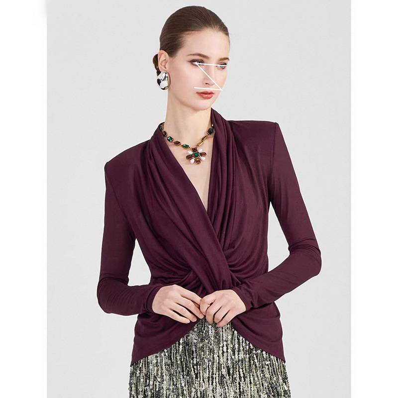 Vintage French Retro Christmas Red Right Angle Shoulder Top with Pleated Waist and Cross V-Neck Long Sleeve T-Shirt for Spring